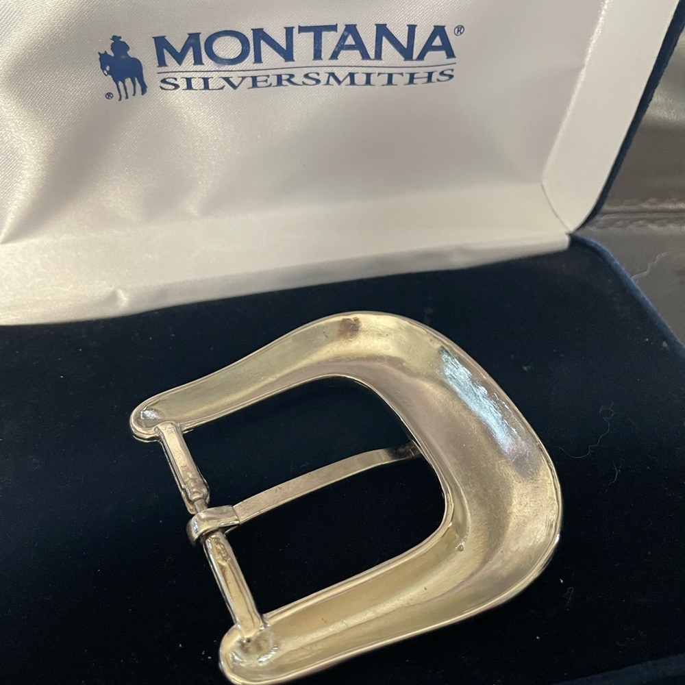 Montana Silversmiths Silver Belt Buckle - Picture 3 of 3
